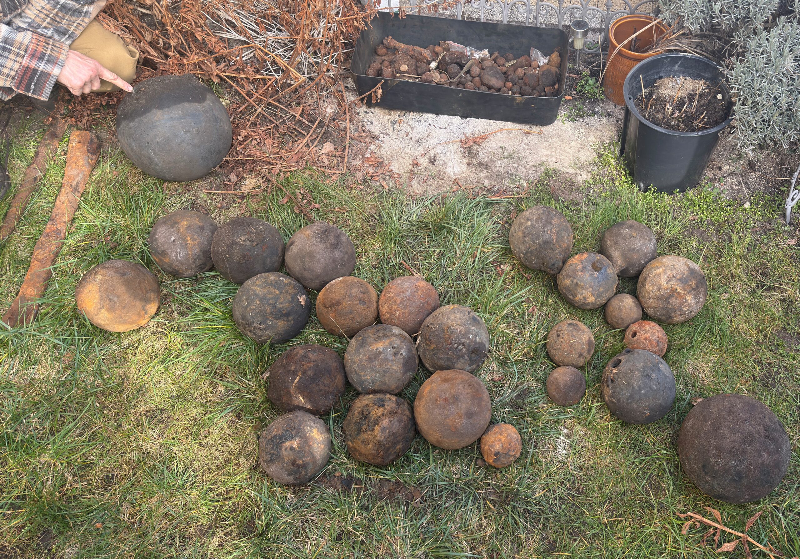 Bomby, kule, granaty i archeologiczne sensacje